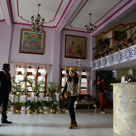 A Palace On River Varanasi Exteriör bild