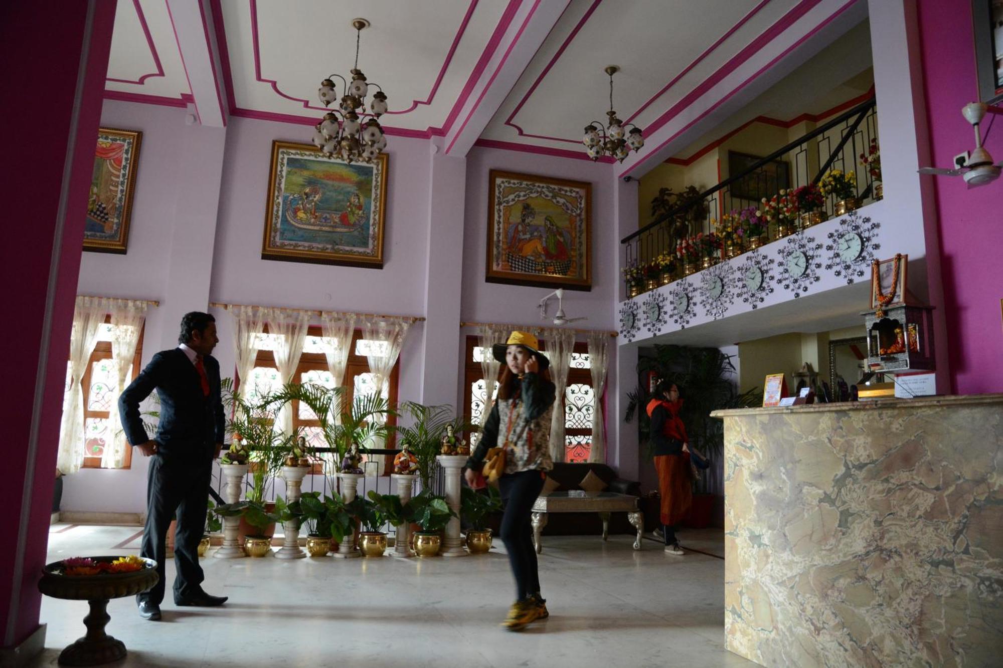 A Palace On River Varanasi Exteriör bild
